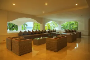 Casabaio Likupang Paradise Resort - Siddeområde i lobbyen