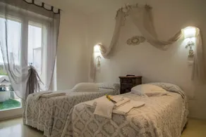 Hillside Villa with Swimming Pool and Jacuzzi of the Marche - Room