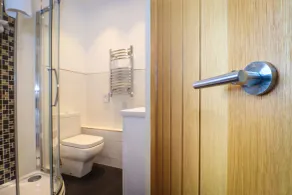 Beach Front Guest House - Badezimmer
