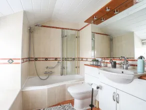 Bryn Peris - Bathroom