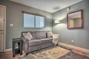 Lovely condo w/ indoor pool *only steps to parkway - Innvendig