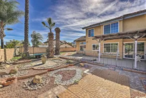 Bright California Home w/ Patio < 1 Mi to Hiking! - Intérieur