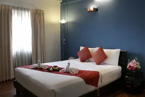Maninarakorn Hotel - Chambre