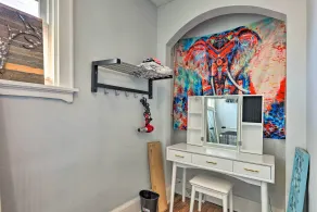 Pet-friendly Covington Retreat w/ Fenced Yard - Innvendig