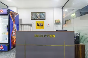 Super Townhouse IKON SUITES - Reception
