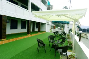 Hotel Kausani Retreat - Ristorante