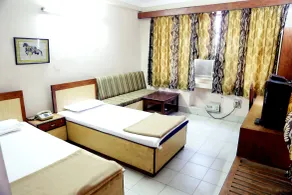Hotel Prayag - Room
