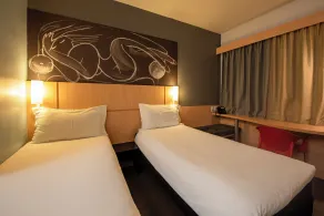 Ibis Guaratingueta Aparecida - Circuito da Fé - Room