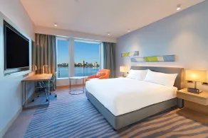 DoubleTree by Hilton Perth Waterfront - Room