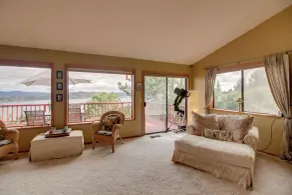 Spacious Kelseyville Home w/ Large Lakefront Deck! - Innenbereich