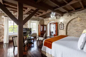 Copper and Lumber Store Hotel - Room