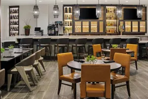 Marriott Bloomington Normal Hotel and Conference Center - Restaurant