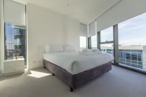 Apartments Melbourne Domain - New Quay Docklands - Room