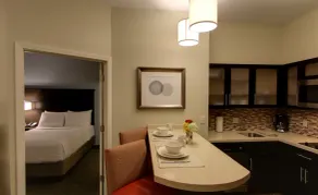 Staybridge Suites Ann Arbor - Research Parkway by IHG - Chambre