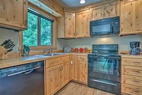 Private Leavenworth Cabin w/ Mtn Views & Fire Pit - Innenbereich