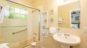 L'Habitation Guesthouse- Adult Exclusive - Bad