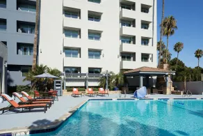 Four Points by Sheraton Los Angeles Westside - Pool