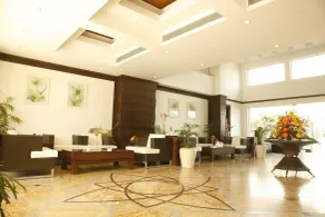 TreeHouse Hotel Club & Spa - Reception