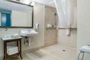 Quality Inn & Suites Banquet Center - Badrum