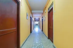 Hotel Embassy - Entrée intérieure