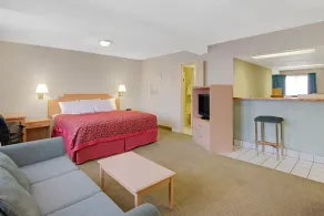 Tree Inn & Suites Albuquerque. - Rom