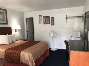 Best Budget Inn - Room