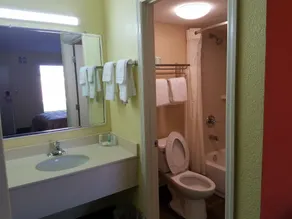 Quality Inn Duncan Spartanburg West - Salle de bain