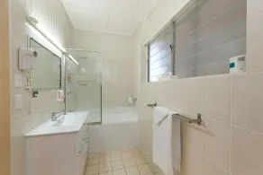 Bundaberg Coral Villa Motor Inn - Banheiro