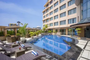 Hotel Ciputra Semarang managed by Swiss-Belhotel International - Pool