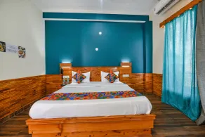 Fabhotel Snower - Room