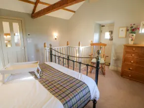 The Stable, Sedbury Park Farm - Room