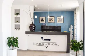 Maniel Beach Hotel - Rezeption