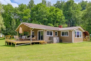 Lakefront Home and 2 Cabins on Claytor Lake - Innvendig