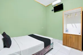 Hotel O Green House - Room