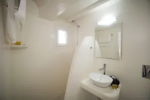Madres Houses - Bathroom