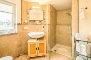 Hotel Hofgut Tiergarten - Bathroom