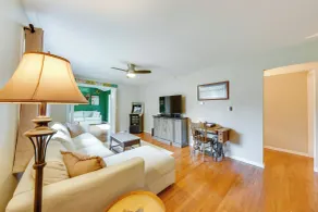 5 Houses to Elizabeth Lake! Family Getaway w/ Yard - Innenbereich