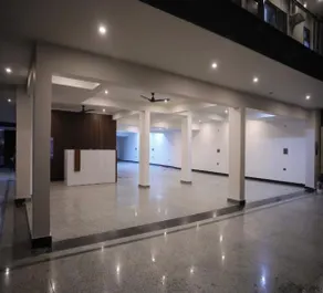 Radiant Blu Hotels Sector 70 - Receção