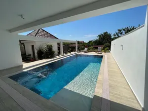 TREND - Pool