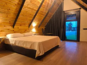 Motto Wood Bungalov Hotel - Interior detail
