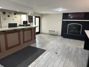 Red Roof Inn & Suites Marysville - Salón en el vestíbulo