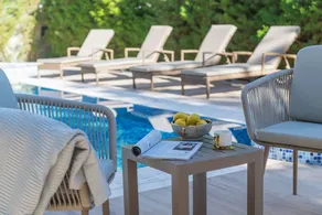 26 Suites - Pool