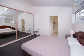 Boulevarde Motor Inn - Room