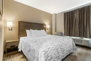 Red Roof Inn PLUS Jamaica, NY - JFK Airport - Quarto