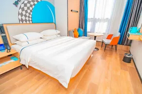 Home Inn Huayi Select Hotel, Beijing Tongzhou Beiyuan Subway Station Wanda Plaza - Værelse