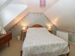 171 Seatown - Room