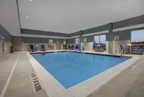 Holiday Inn Express & Suites - Milwaukee - Brookfield by IHG - Piscine