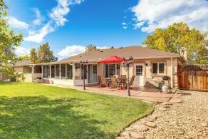 Suburban Home 9 Mi to Dtwn Denver: Outdoor Oasis! - Innenbereich
