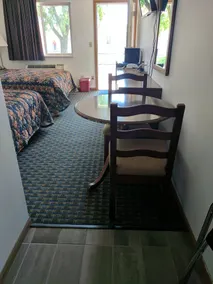 All Seasons Motel - Room