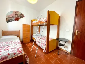 Comfy flat with terrace 250mt from the sea - Room